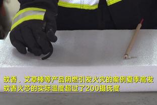 浓眉：詹姆斯末节进入爆种模式 有时候坐板凳席上就见证了伟大